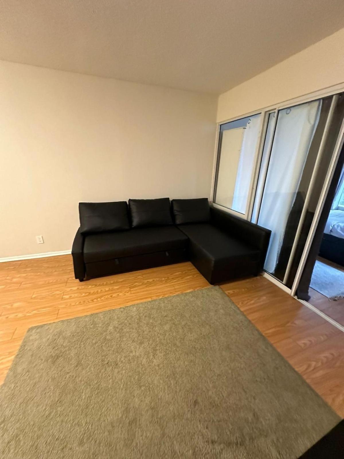 Best Location In Downtown- Walking To Eaton Centre, Nathan Phillips Square, Yonge-Dundas, Ikea,Transit Toronto Eksteriør bilde